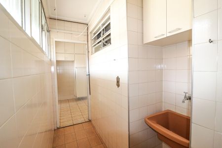Apartamento à venda com 100m², 2 quartos e 1 vaga Apartamento à venda com 100m², 2 quartos e 1 vagaCozinha e Área de Serviço