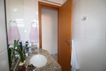 Banheiro Social de apartamento à venda com 3 quartos, 83m² em Jardim America, Belo Horizonte