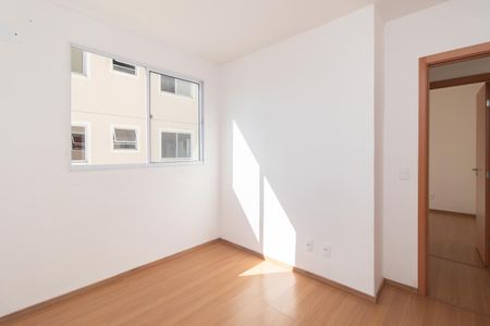 Quarto 1 de apartamento para alugar com 2 quartos, 40m² em Restinga, Porto Alegre