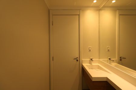 Apartamento para alugar com 67m², 3 quartos e 2 vagas Apartamento para alugar com 67m², 3 quartos e 2 vagasBanheiro