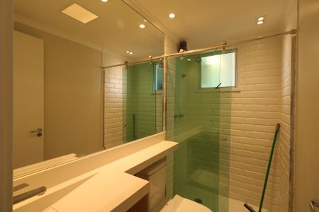 Apartamento para alugar com 67m², 3 quartos e 2 vagas Apartamento para alugar com 67m², 3 quartos e 2 vagasBanheiro