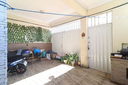 Casa à venda com 70m², 1 quarto e 1 vaga Casa à venda com 70m², 1 quarto e 1 vagaGaragem