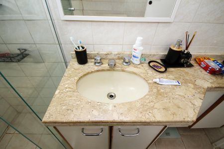 Casa de condomínio para alugar com 380m², 4 quartos e 2 vagas Casa de condomínio para alugar com 380m², 4 quartos e 2 vagasBanheiro