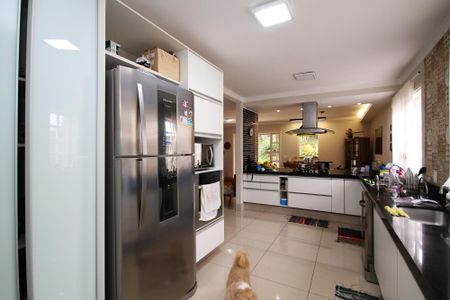 Casa de condomínio para alugar com 380m², 4 quartos e 2 vagas Casa de condomínio para alugar com 380m², 4 quartos e 2 vagasCozinha