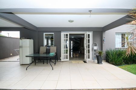 Casa de condomínio para alugar com 380m², 4 quartos e 2 vagas Casa de condomínio para alugar com 380m², 4 quartos e 2 vagasVaranda/ Churrasqueira