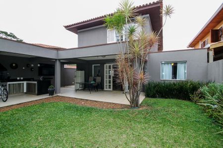 Casa de condomínio para alugar com 380m², 4 quartos e 2 vagas Casa de condomínio para alugar com 380m², 4 quartos e 2 vagasQuintal