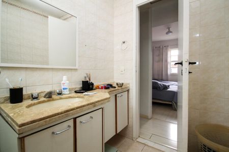 Casa de condomínio para alugar com 380m², 4 quartos e 2 vagas Casa de condomínio para alugar com 380m², 4 quartos e 2 vagasBanheiro