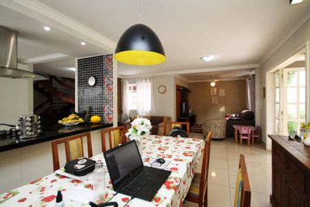 Casa de condomínio para alugar com 380m², 4 quartos e 2 vagas Casa de condomínio para alugar com 380m², 4 quartos e 2 vagasSala de Jantar