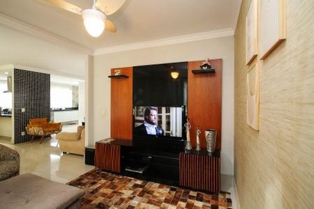 Casa de condomínio para alugar com 380m², 4 quartos e 2 vagas Casa de condomínio para alugar com 380m², 4 quartos e 2 vagasSala de TV