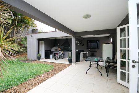 Casa de condomínio para alugar com 380m², 4 quartos e 2 vagas Casa de condomínio para alugar com 380m², 4 quartos e 2 vagasVaranda/ Churrasqueira