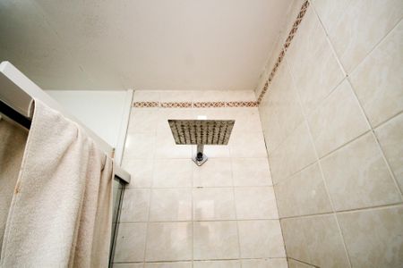 Casa de condomínio para alugar com 380m², 4 quartos e 2 vagas Casa de condomínio para alugar com 380m², 4 quartos e 2 vagasBanheiro Suíte 1