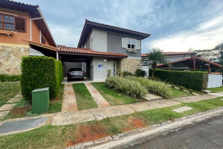 Casa de condomínio para alugar com 380m², 4 quartos e 2 vagas Casa de condomínio para alugar com 380m², 4 quartos e 2 vagasFachada Casa