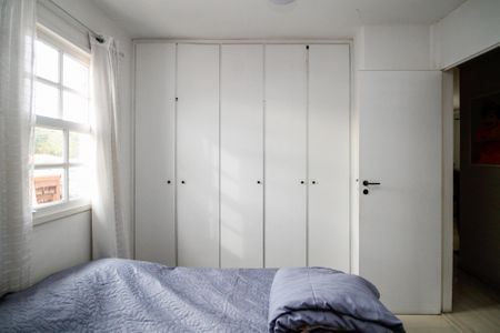 Casa de condomínio para alugar com 380m², 4 quartos e 2 vagas Casa de condomínio para alugar com 380m², 4 quartos e 2 vagasQuarto 1