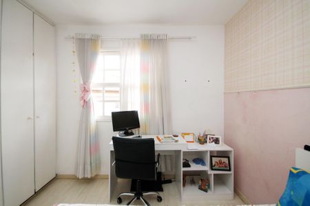 Casa de condomínio para alugar com 380m², 4 quartos e 2 vagas Casa de condomínio para alugar com 380m², 4 quartos e 2 vagasQuarto 2
