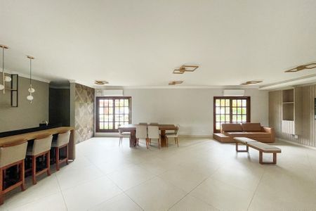 Casa de condomínio para alugar com 380m², 4 quartos e 2 vagas Casa de condomínio para alugar com 380m², 4 quartos e 2 vagasÁrea comum - Salão de festas