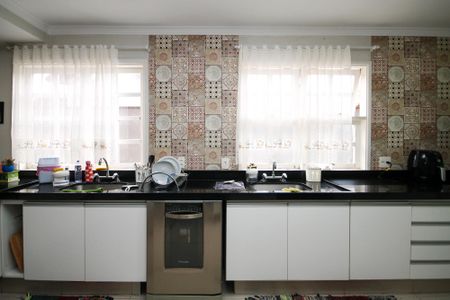 Casa de condomínio para alugar com 380m², 4 quartos e 2 vagas Casa de condomínio para alugar com 380m², 4 quartos e 2 vagasCozinha