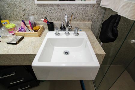 Casa de condomínio para alugar com 380m², 4 quartos e 2 vagas Casa de condomínio para alugar com 380m², 4 quartos e 2 vagasBanheiro Suíte 2
