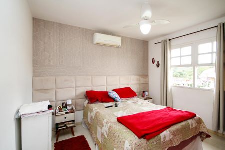 Casa de condomínio para alugar com 380m², 4 quartos e 2 vagas Casa de condomínio para alugar com 380m², 4 quartos e 2 vagasSuíte 1