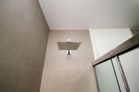 Casa de condomínio para alugar com 380m², 4 quartos e 2 vagas Casa de condomínio para alugar com 380m², 4 quartos e 2 vagasBanheiro Suíte 2