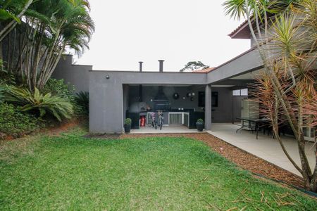 Casa de condomínio para alugar com 380m², 4 quartos e 2 vagas Casa de condomínio para alugar com 380m², 4 quartos e 2 vagasQuintal