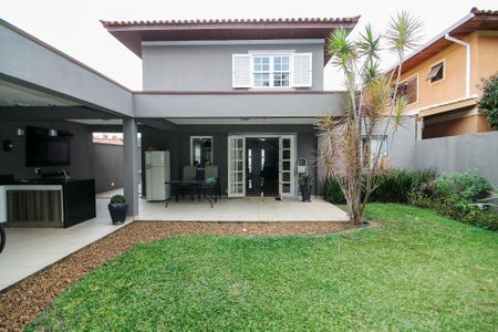 Casa de condomínio para alugar com 380m², 4 quartos e 2 vagas Casa de condomínio para alugar com 380m², 4 quartos e 2 vagasQuintal