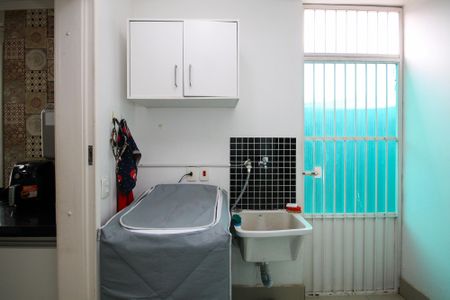 Casa de condomínio para alugar com 380m², 4 quartos e 2 vagas Casa de condomínio para alugar com 380m², 4 quartos e 2 vagasLavanderia