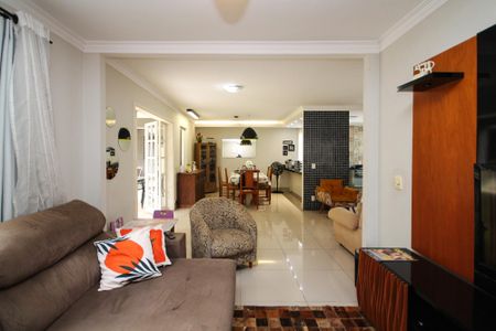 Casa de condomínio para alugar com 380m², 4 quartos e 2 vagas Casa de condomínio para alugar com 380m², 4 quartos e 2 vagasSala de TV