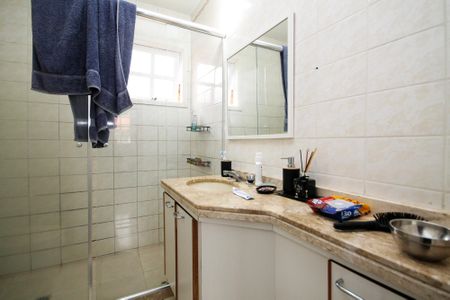 Casa de condomínio para alugar com 380m², 4 quartos e 2 vagas Casa de condomínio para alugar com 380m², 4 quartos e 2 vagasBanheiro