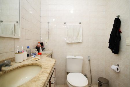 Casa de condomínio para alugar com 380m², 4 quartos e 2 vagas Casa de condomínio para alugar com 380m², 4 quartos e 2 vagasBanheiro Suíte 1