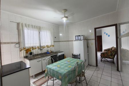 Cozinha  de apartamento para alugar com 1 quarto, 70m² em Nova Mirim, Praia Grande
