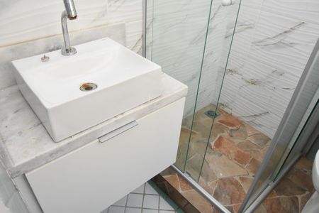 banheiro da suite de apartamento à venda com 3 quartos, 77m² em Vila Santa Maria, Jundiaí