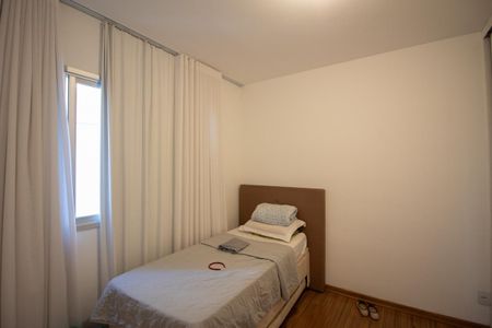 Quarto1 de apartamento para alugar com 2 quartos, 75m² em Manacás, Belo Horizonte
