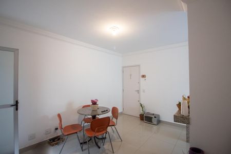 Sala de apartamento para alugar com 2 quartos, 75m² em Manacás, Belo Horizonte