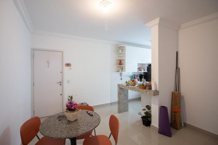 Sala de apartamento para alugar com 2 quartos, 75m² em Manacás, Belo Horizonte