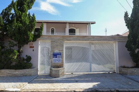 Casa para alugar com 190m², 4 quartos e 4 vagas