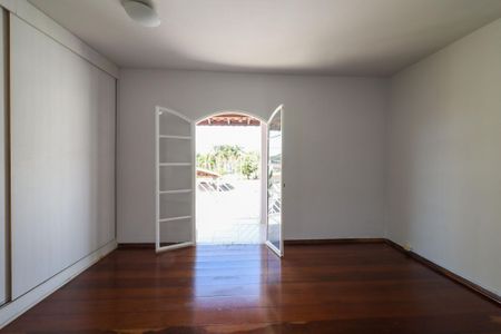 Casa para alugar com 4 quartos, 190m² em Vila Bourbon (sousas), Campinas