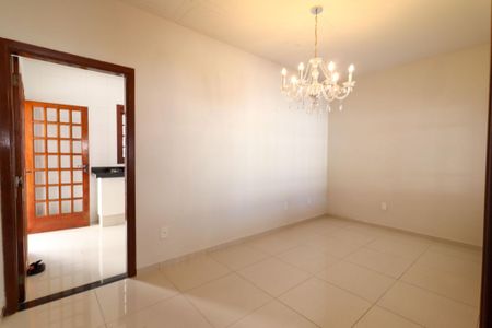 Casa para alugar com 190m², 4 quartos e 4 vagas