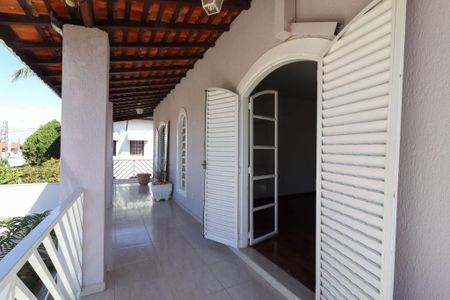 Casa para alugar com 190m², 4 quartos e 4 vagas