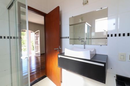 Casa para alugar com 190m², 4 quartos e 4 vagas
