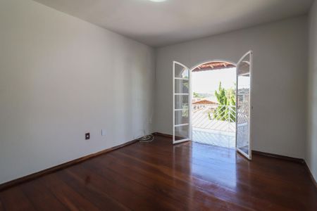 Casa à venda com 4 quartos, 190m² em Vila Bourbon (sousas), Campinas