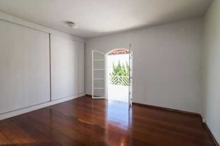 Casa para alugar com 4 quartos, 190m² em Vila Bourbon (sousas), Campinas
