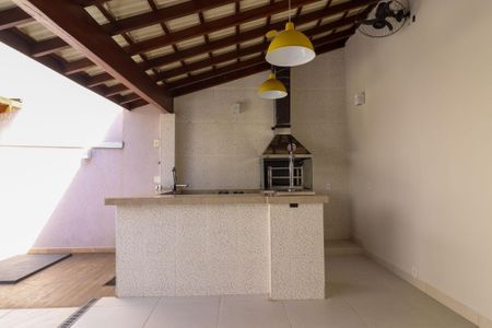 Casa para alugar com 190m², 4 quartos e 4 vagas