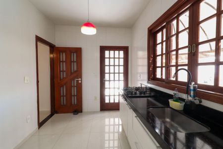 Casa para alugar com 190m², 4 quartos e 4 vagas