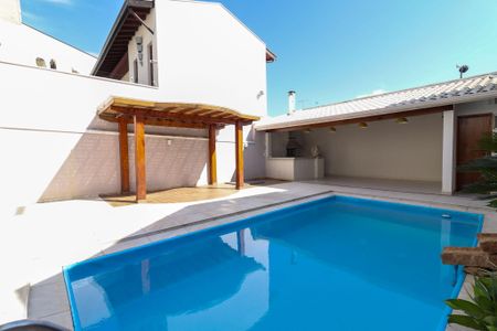 Casa para alugar com 190m², 4 quartos e 4 vagas