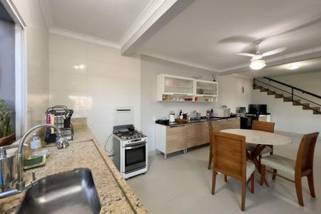 Casa à venda com 3 quartos, 300m² em Loteamento Residencial Ana Carolina, Valinhos