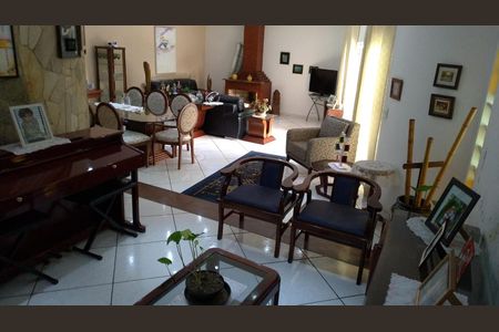 Sala de casa para alugar com 4 quartos, 366m² em Bairro dos Casa, São Bernardo do Campo