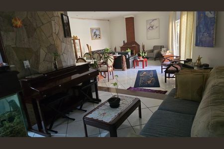 Casa para alugar com 4 quartos, 366m² em Bairro dos Casa, São Bernardo do Campo