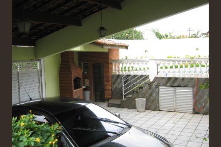 Área externa de casa para alugar com 4 quartos, 366m² em Bairro dos Casa, São Bernardo do Campo
