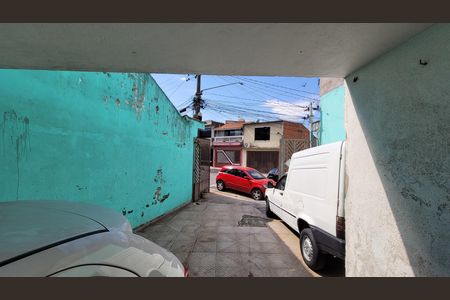 Garagem de casa para alugar com 2 quartos, 150m² em Jardim Iva, São Paulo