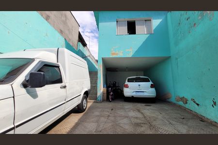 Garagem de casa para alugar com 2 quartos, 150m² em Jardim Iva, São Paulo